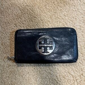 Tory Burch wallet